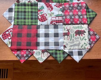 Holiday Prairie Point Placemats (set of 4)