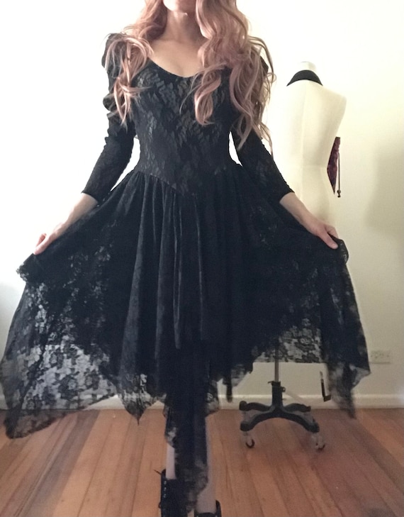 Gothic stretchy lace dress