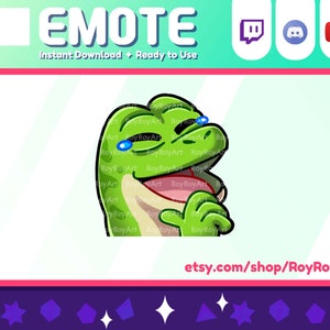Puede incluir: Un emoticono de dinosaurio verde de dibujos animados con lágrimas azules y la boca abierta. El emoticono está listo para usar y está disponible para descarga instantánea. El texto "EMOTE" y "Descarga instantánea + Listo para usar" se muestran en la parte superior. La URL de la tienda Etsy está en la parte inferior.