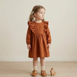 Abito lungo in lino color ruggine a maniche lunghe, per bambina, damigella d'onore, per Natale, primo compleanno o matrimonio.