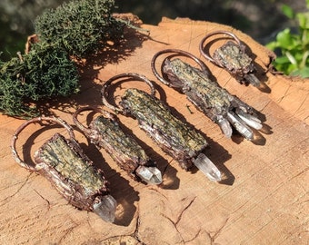 Forest Crystal Necklace | Dark Cottagecore Aesthetic, Raw Crystal Jewelry, Witchy Nature Pendant, Fairycore Talisman, Goblincore Jewelry