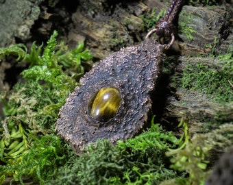 Tigers Eye Amulet | Nature Jewelry, Deer Antler Pendant, Crystal Necklace, Chunky Copper Talisman, Forest Witch Aesthetic, Goblincore