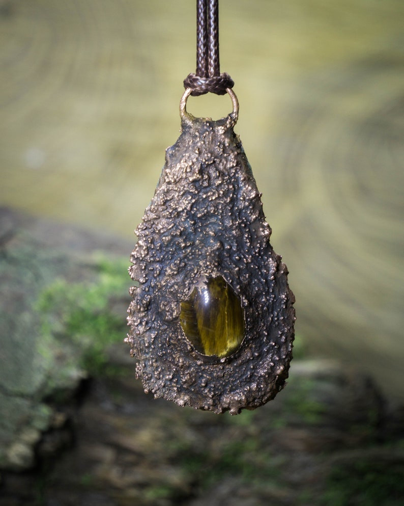deer eye necklace