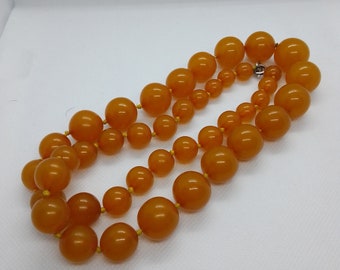 Stunning Vintage 1930s Butterscotch Yellow Bakelite Bead Necklace