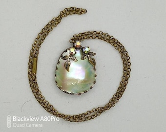 Beautiful Vintage 1960s Art Nouveau Style Mother of Pearl & Brass Leaf Style Pendant Necklace on Brass Belcher Chain Necklace