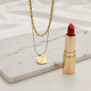 Collar de doble capa con colgante de medalla rectangular estilo frances oro 18K Waterproof Tarnish-free