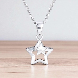 Solid platinum Pt950 sparkle exquisite star Pendant charm / Solid platinum Chain for Women daily wear