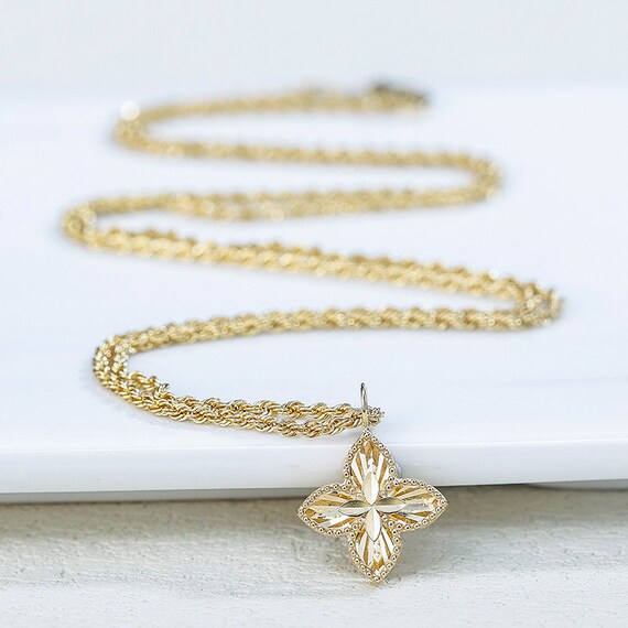 Real 14K Solid Gold Polished Shinny Diamond Cut Clover