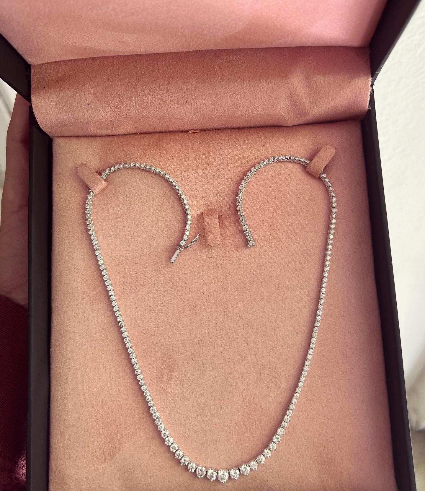 7.5 Carat Graduated Natural Diamond Riviera Tennis Necklace in 14k Gold