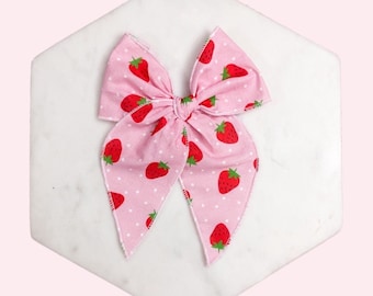 Erdbeeren Haarschleife, Polka dots Schleife, rosa Schleife, Babyschleife, Haarclip, Baby Stirnband, Fabelschleife