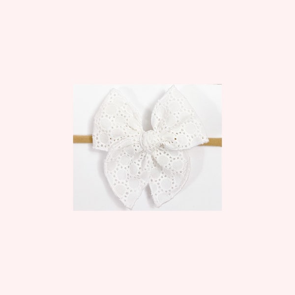 White hair bow, eyelet bow, neutral bow,spring bows, baby bow, fable bow, sailor bow, baby headband, Hair Clip, toddler bow