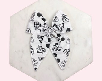 Mickey mouse hair bow, Disney bow, Disney parks bow, olaf bow, baby bow, hair clip, baby headband, minnie mouse bow