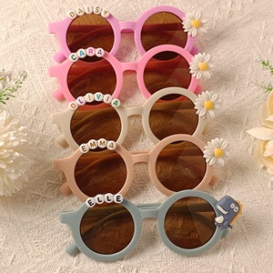 Personalisierte Geburtstagsgeschenk Sonnenbrille, Kinder Sonnenbrille, Mädchen Sonnenbrille, Kinder Geschenk, Kleinkind Geschenk, individuelles Geburtstagsgeschenk