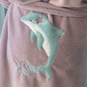 Applique Dolphin Dana Embroidery file 14x25
