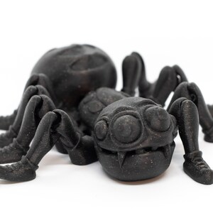 Cute Flexi Print-in-Place Spider - Flexi Spider - Desktop Decoration - De-Stress