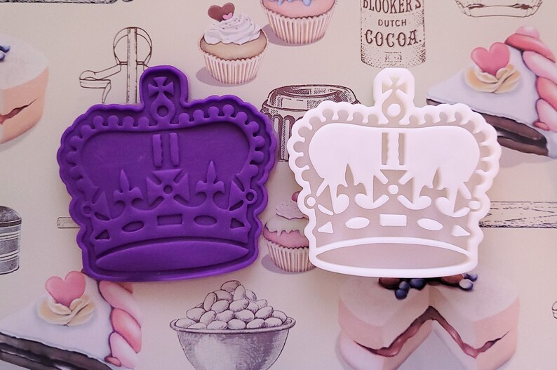 Queen cookie cutter, Queens Birthday cutter and embosser set, 3D printed Crown