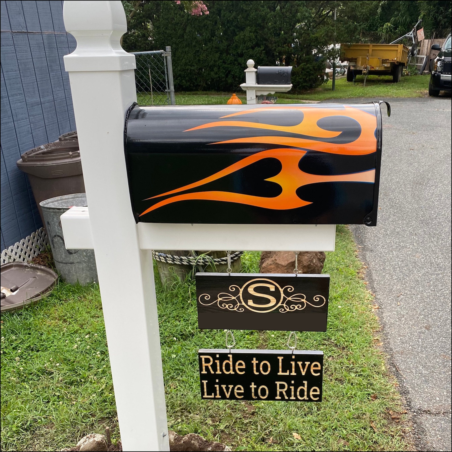 Custom Mailboxes with a variety of designs you will love. Hot Etsy
