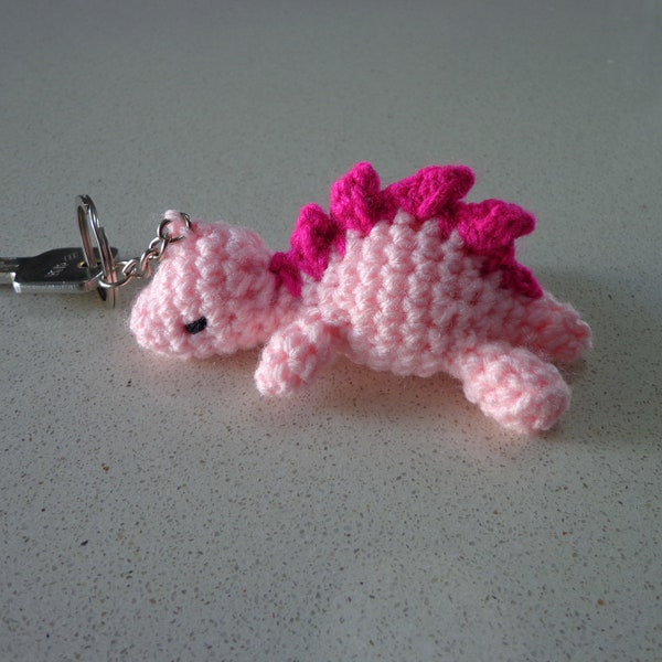 Crocheted Sleepy Baby Dinosaur Keyring! 7 different colors available! Blue/Green/Pink/Brown/Yellow/Orange/Purple