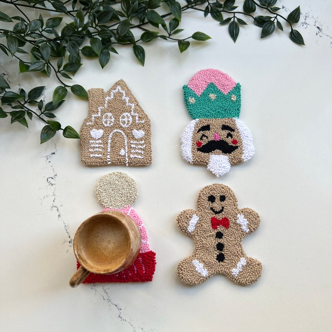 Gingerbread Rug Sets Gingerbread Man House Christmas Mug Rug Coasters, Pink Christmas Decor ...