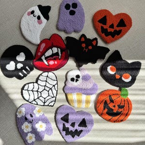 Halloween Home Decor, Spooky Halloween Mug Rug, Spooky Punch Needle Coaster, Handmade Spooky Halloween Gift, Halloween Ghost Coaster