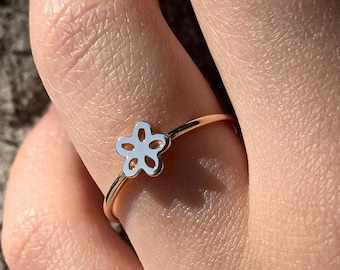 14k Gold Fine Daisy Ring, Minimalist Daisy Ring,Flower Ring