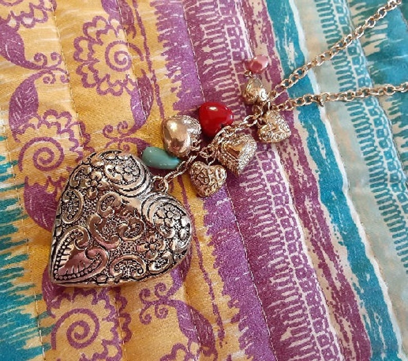 Lovely Vintage 32 in Gold Pendant Heart Charm Necklace