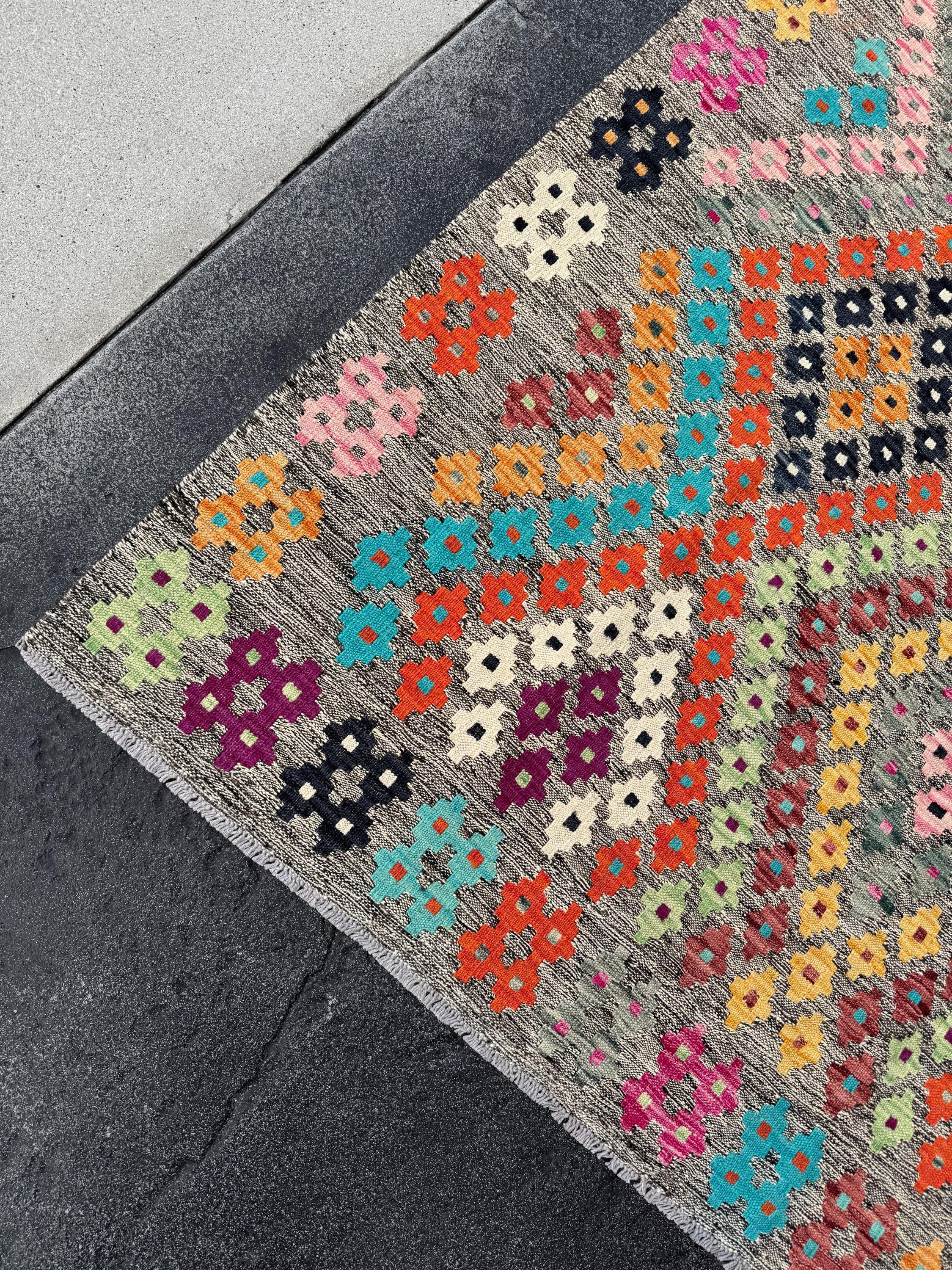 5x7 ハンドメイドアフガンキリムラグ | グレートープクリームセージ