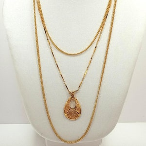 Vintage 70&#39;s Gold Tone Large Pendant Multi Strand Chain Necklace