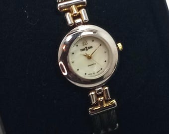 Vintage Anne Klein Gold & Silver Cable Cuff Watch With  display picture 1