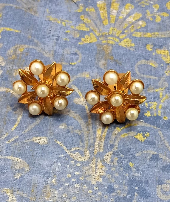 Boucles D'oreilles Clip Vintage Dorées Avec Perles - Occasion - Style Rétro
