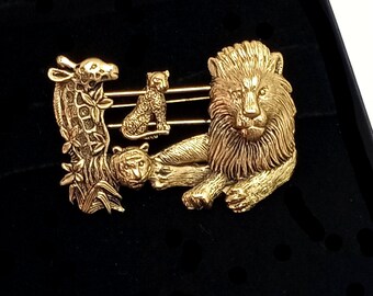 Vintage Gold Tone Lion Sliding African Safari Brooch Lapel Pin Lion Giraffe Tiger Leopard  Antiqued Gold