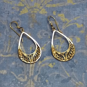 Vintage Gold Over Sterling Silver Filigree Tear Drop Dangle Earrings