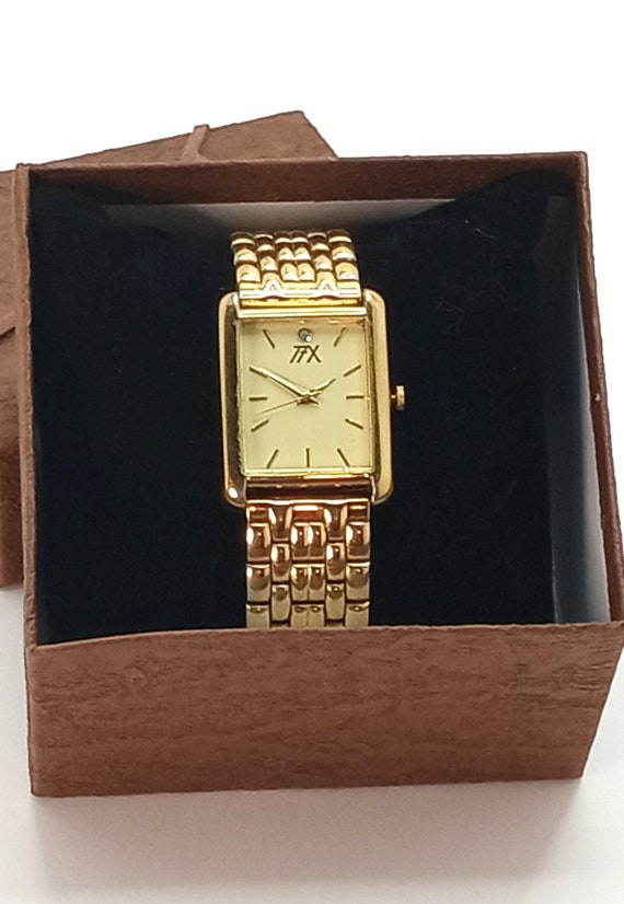 Vintage  TFX Bulova Made in Hong Kong Gold Tone Di