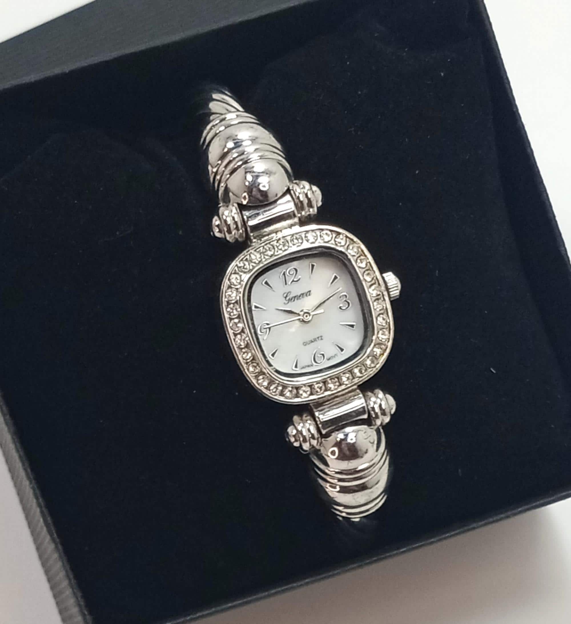 Vintage Geneva Quartz Rhinestone Clamper Watch Geneva Heart Rhinestone Watch - Etsy main image 3