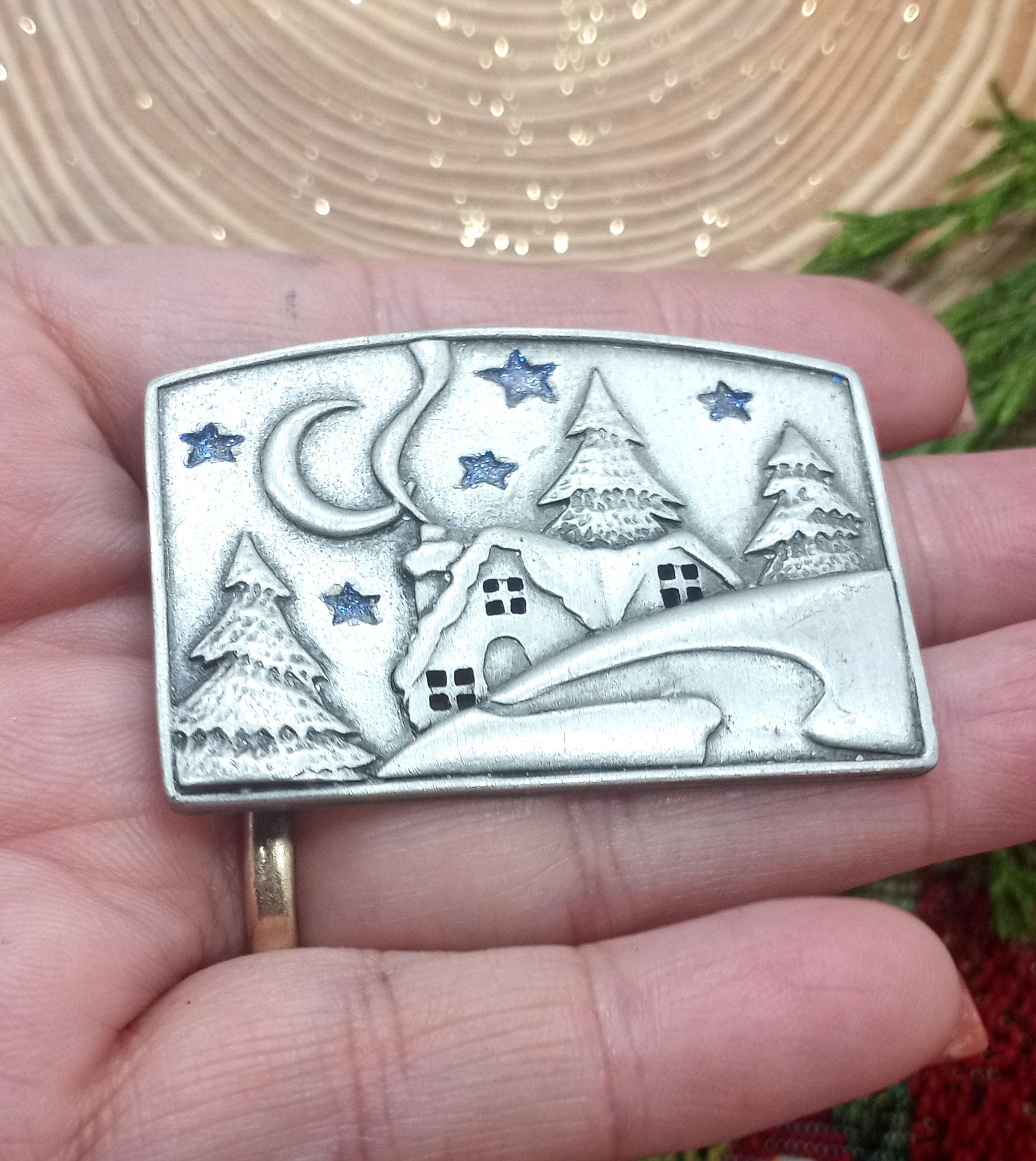 Gruppo Di Alberi Di Larice Coperti Di Neve Fotografia Stock - Immagine - Foto 2