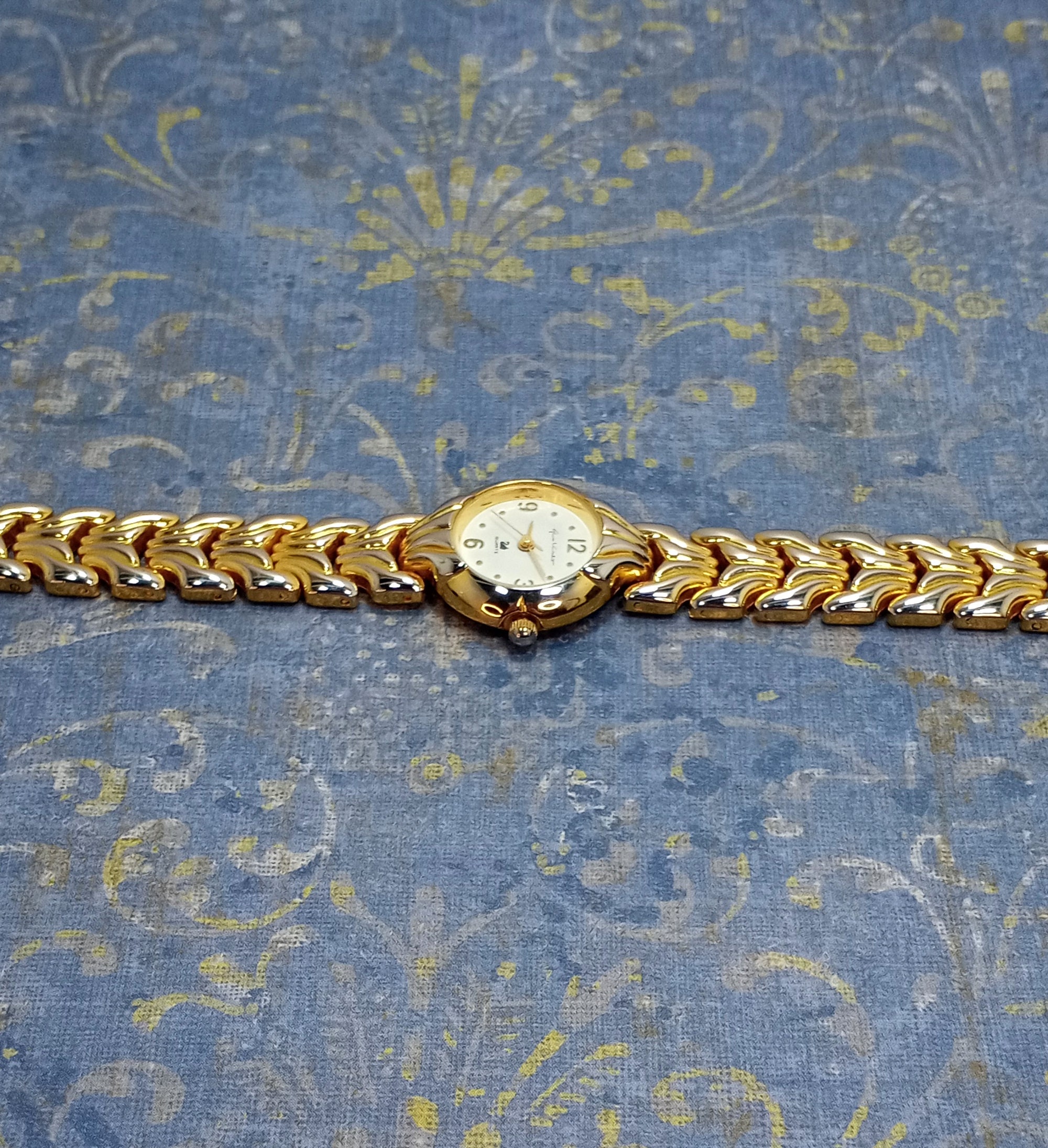 Vintage Gloria Vanderbilt Gold Tone Link Watch: Swan Logo - Etsy