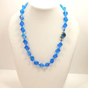 ヴィンテージ アクアブルー ルーサイト ネックレス：西ドイツ製