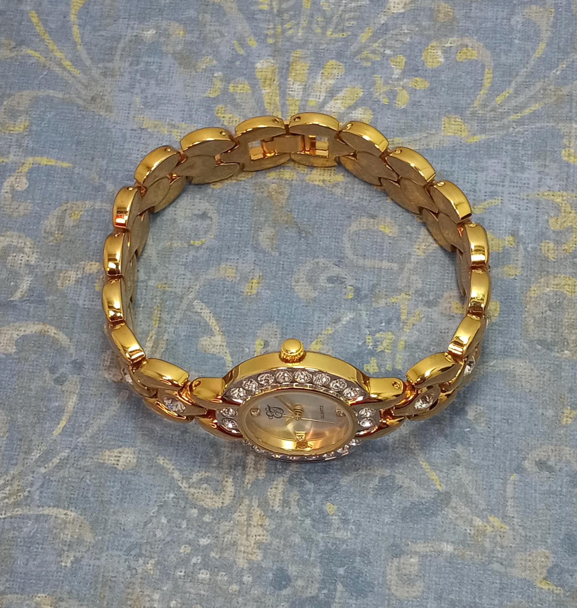 Elizabeth Taylor Vintage Gold Tone Watch 1990’s Y2K (New Old Stock In Box) NEW Vintage Elizabeth Taylor White Diamonds | Mercari main image 4