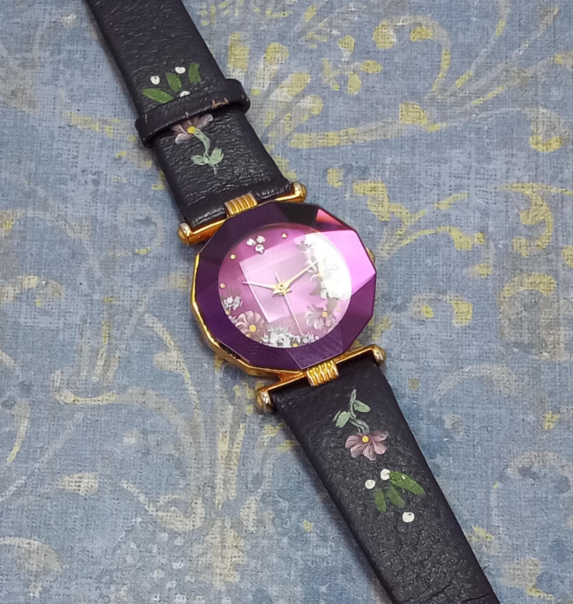 VTG QUEMEX Japan Stylish Art Design Women\'s Watch 90s Celestial Vintage QUEMEX Quartz Watch: Gold Tone, Purple Floral Dial  main image 2
