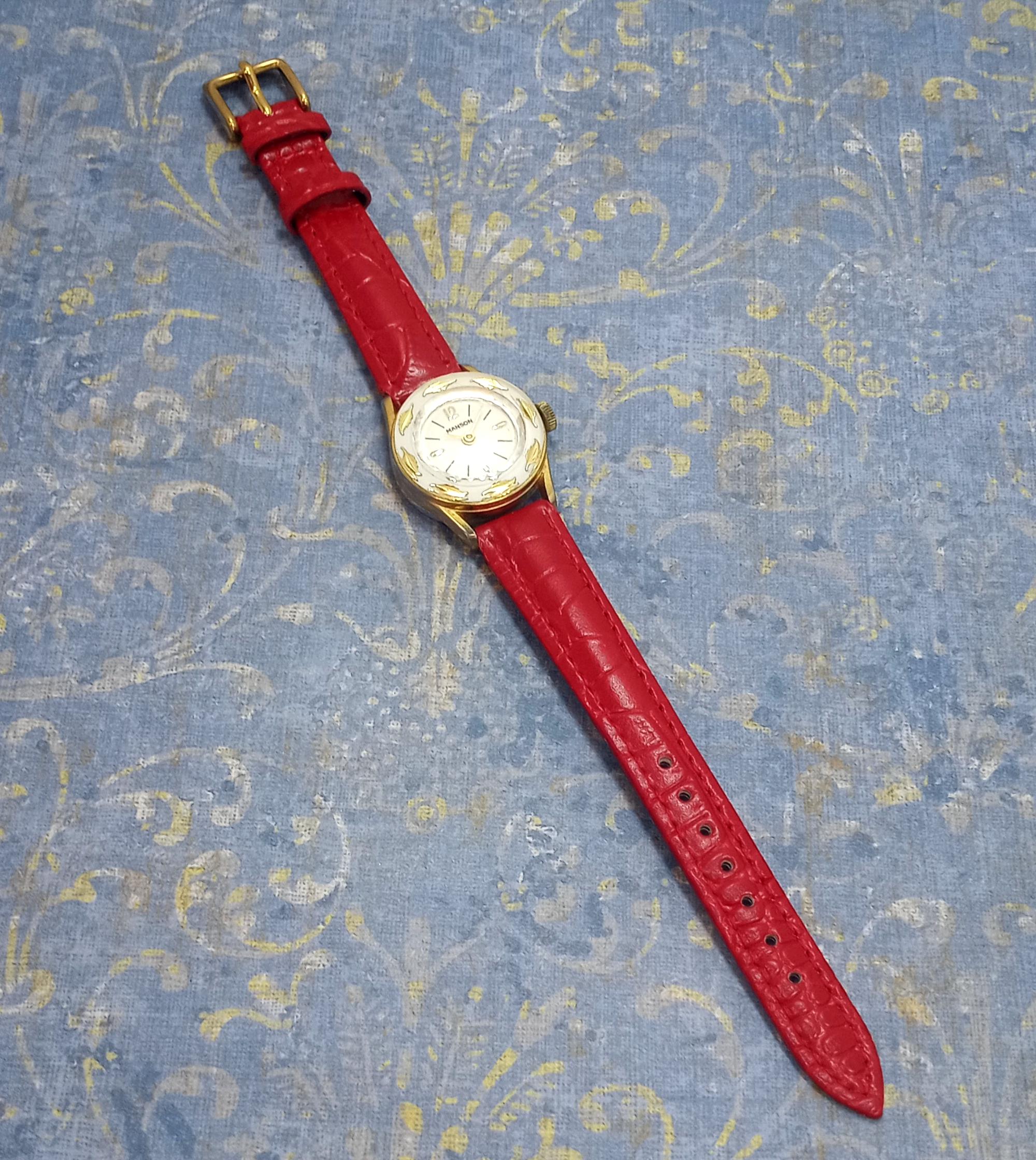 Vintage MANSON Gold Tone Women display picture 2