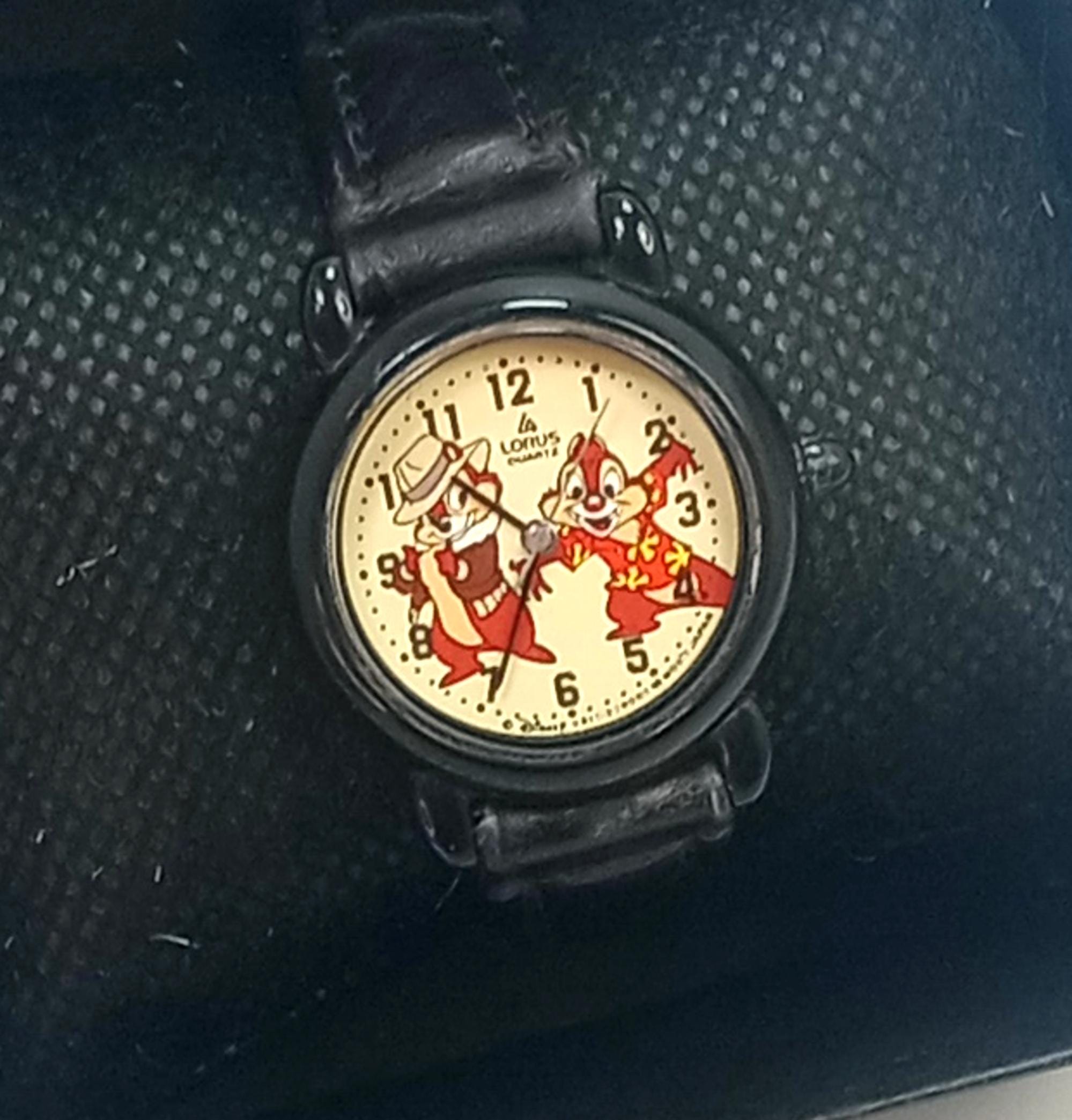 再々値下 LORUS DISNEY レスキューレンジャー チップとデール 腕時計 Vintage Lorus Disney CHIP and DALE Rescue Rangers Watch Black