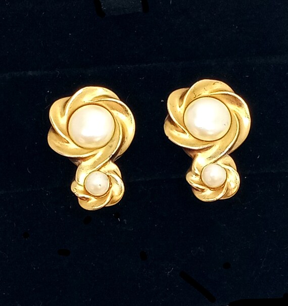 Boucles D'oreilles Vintage Clips En Métal Doré - Ancienne Paire, Occasion - Style Rétro Sans Marque