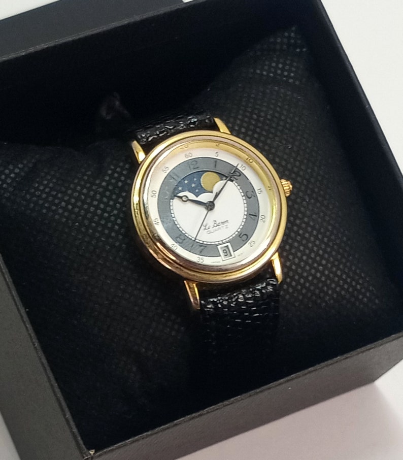 Vintage Le Baron Moon Phase Time Date Gold Tone Black Genuine Leather