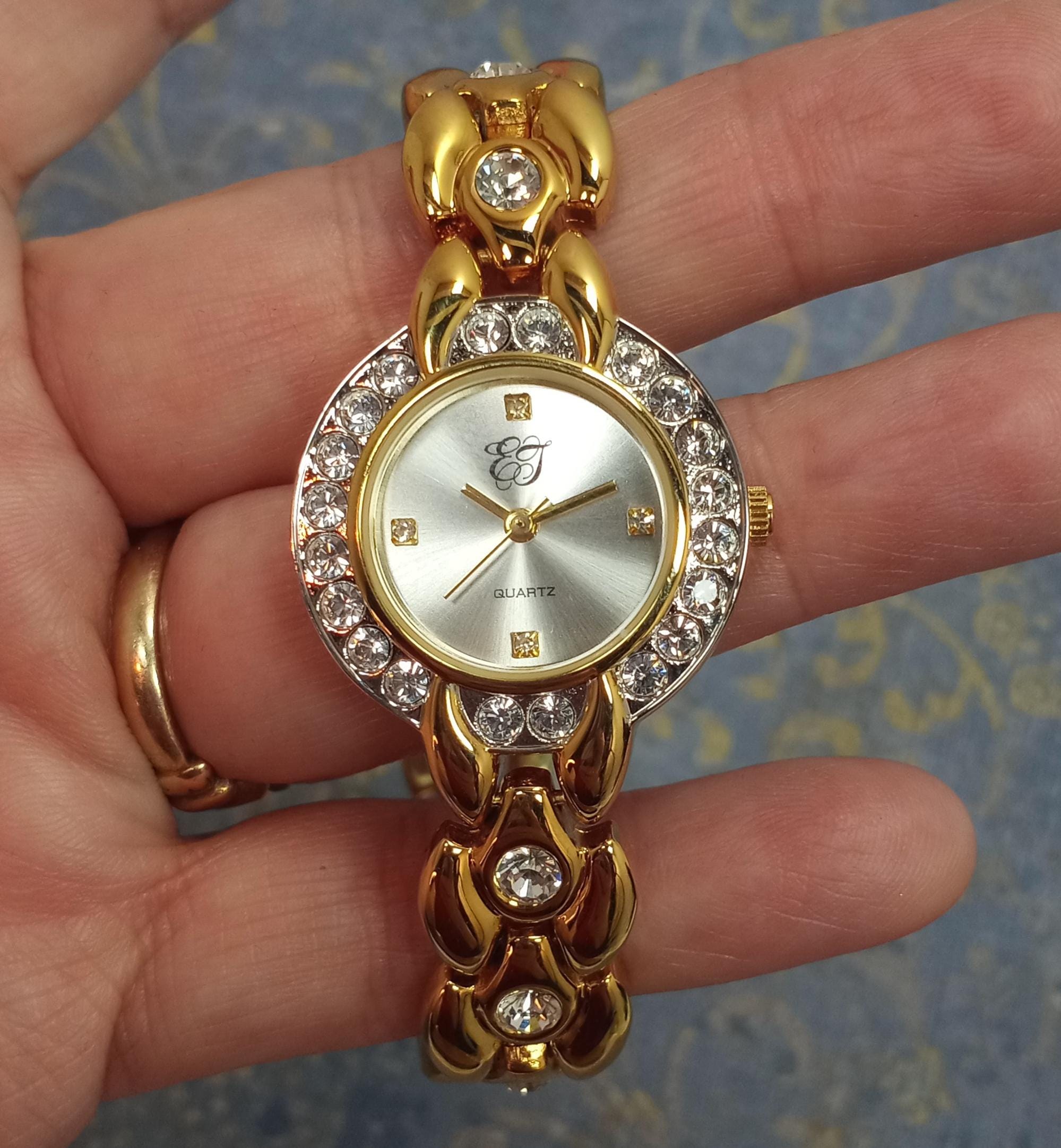 Vintage Elizabeth Taylor Quartz Watch: Gold Tone Crystal  display picture 2