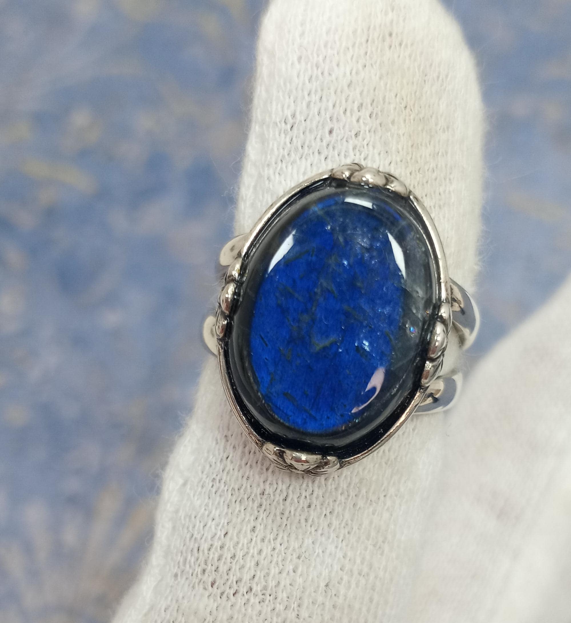 本物のブルーフラッシュハンドカットカナダ産ラブラドライト