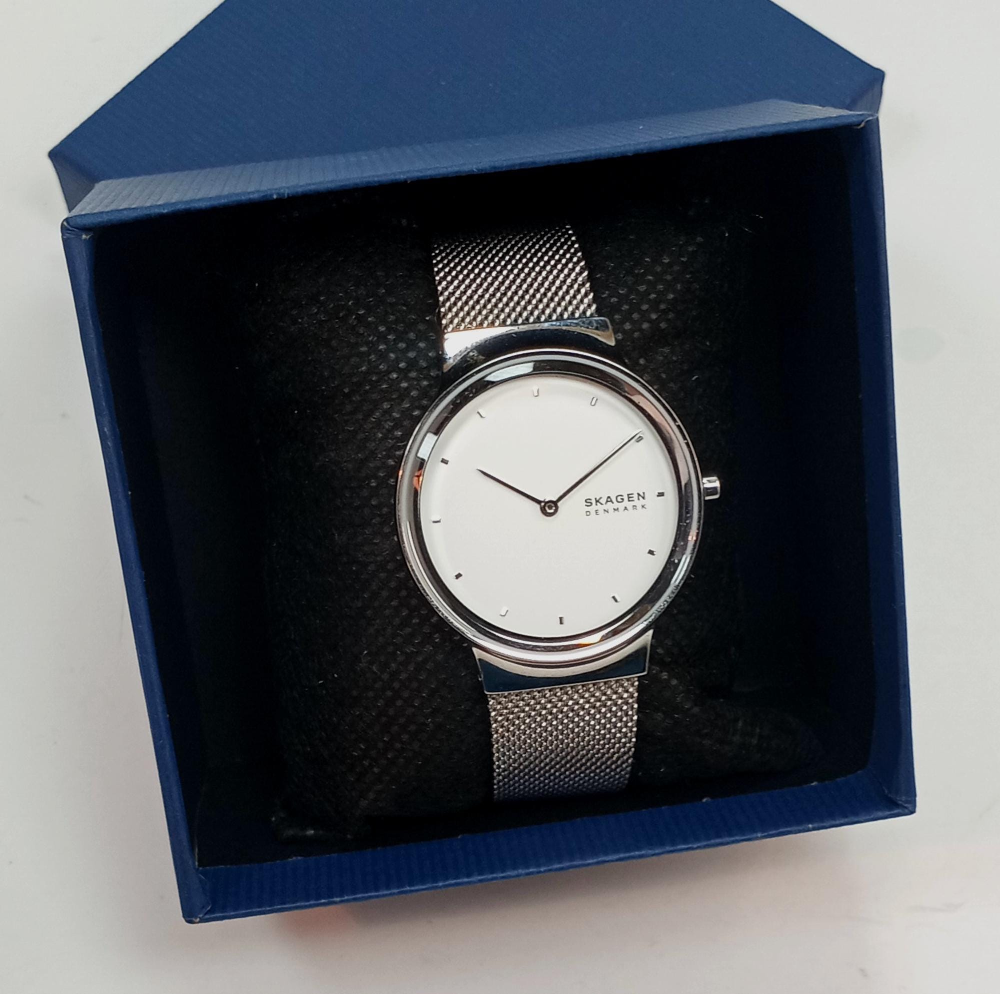 Skagen Denmark N519SGXC Womens Watch‎ Mother of Pearl Dial Stainless Steel Link Skagen Ladies Watches Skagen Pearl Watch Skagen Stainless  main image 4