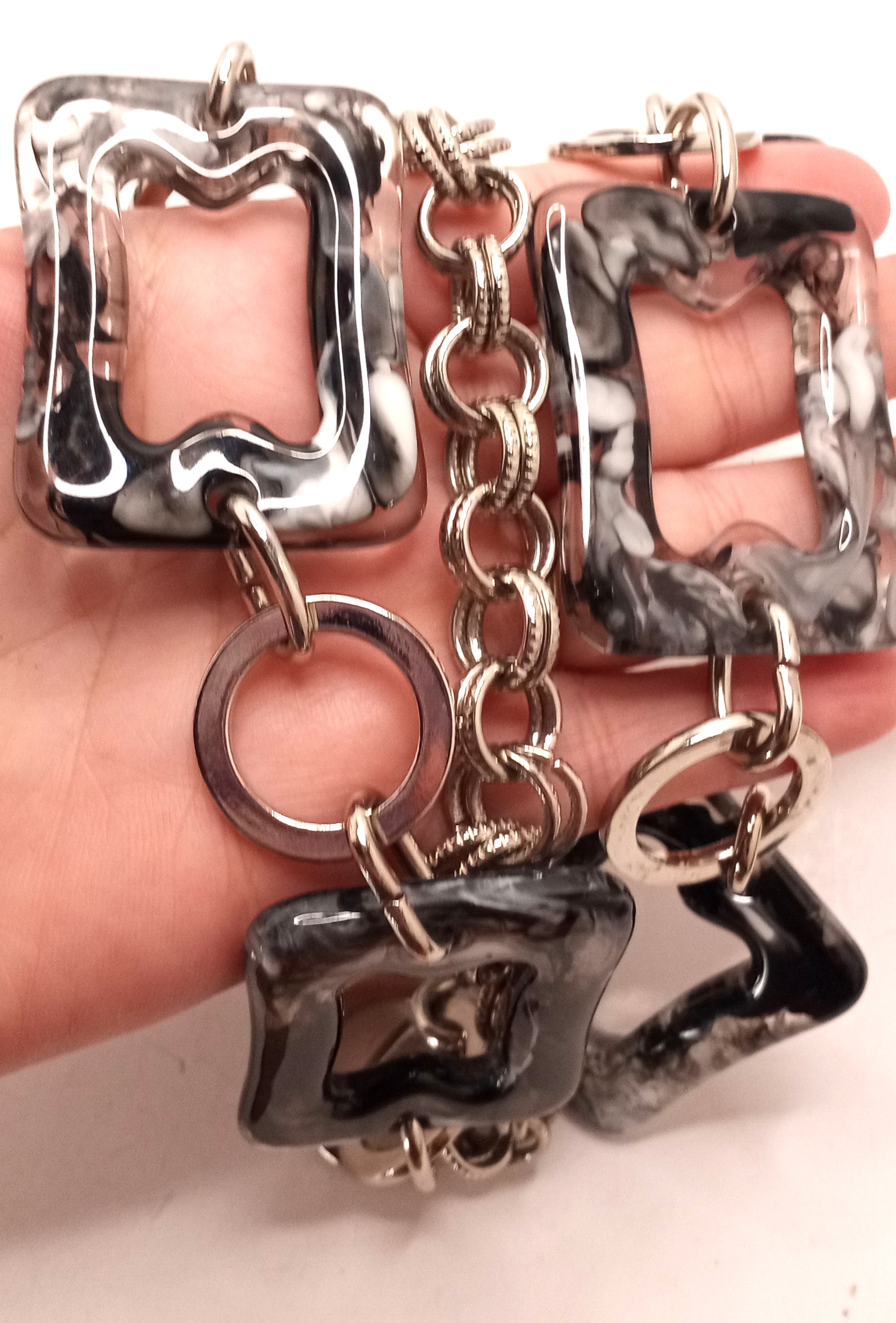 Vintage Silver Tone Black and Clear Lucite Square Chain Link  display picture 3