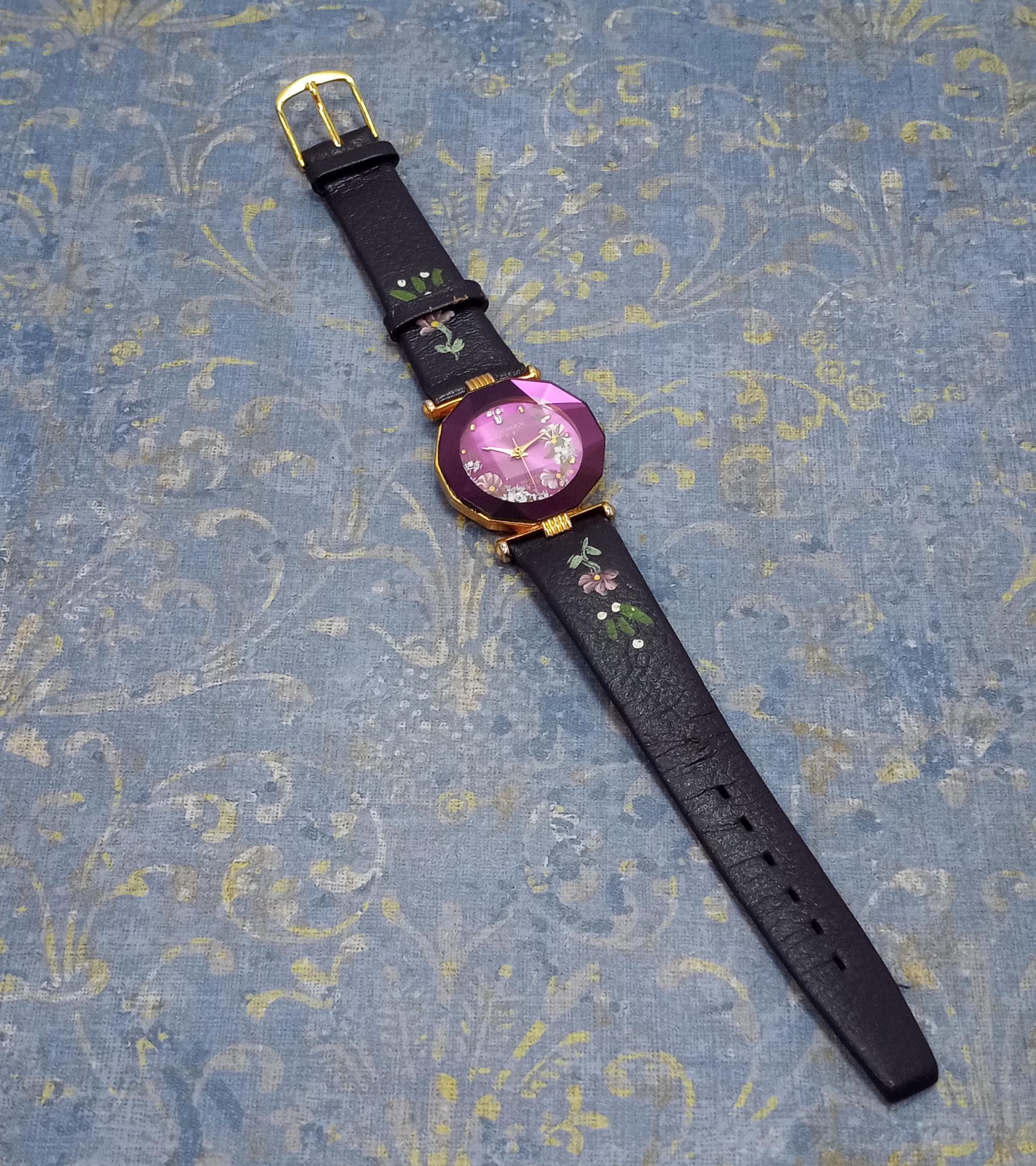 Vintage QUEMEX Quartz Watch: Gold Tone, Purple Floral Dial 