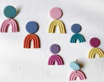 Pendientes de arcilla arcoíris / Pendientes de arco personalizados, pendientes de arcilla polimérica hechos a mano, pendientes de arcilla con clip, pendientes bohemios
