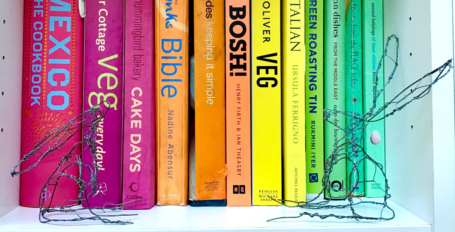 Escultura de liebre de alambre liebre sentada arte | Etsy